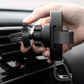 70mai_wirelles_car_charger_and_holder_mount.png